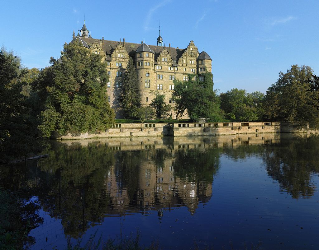 Von Klaus with K - self-made - stitched with hugin and enblend from own photos, CC BY-SA 3.0, https://commons.wikimedia.org/w/index.php?curid=3443112 Von Klaus with K - self-made - stitched with hugin and enblend from own photos, CC BY-SA 3.0, https://commons.wikimedia.org/w/index.php?curid=3443112